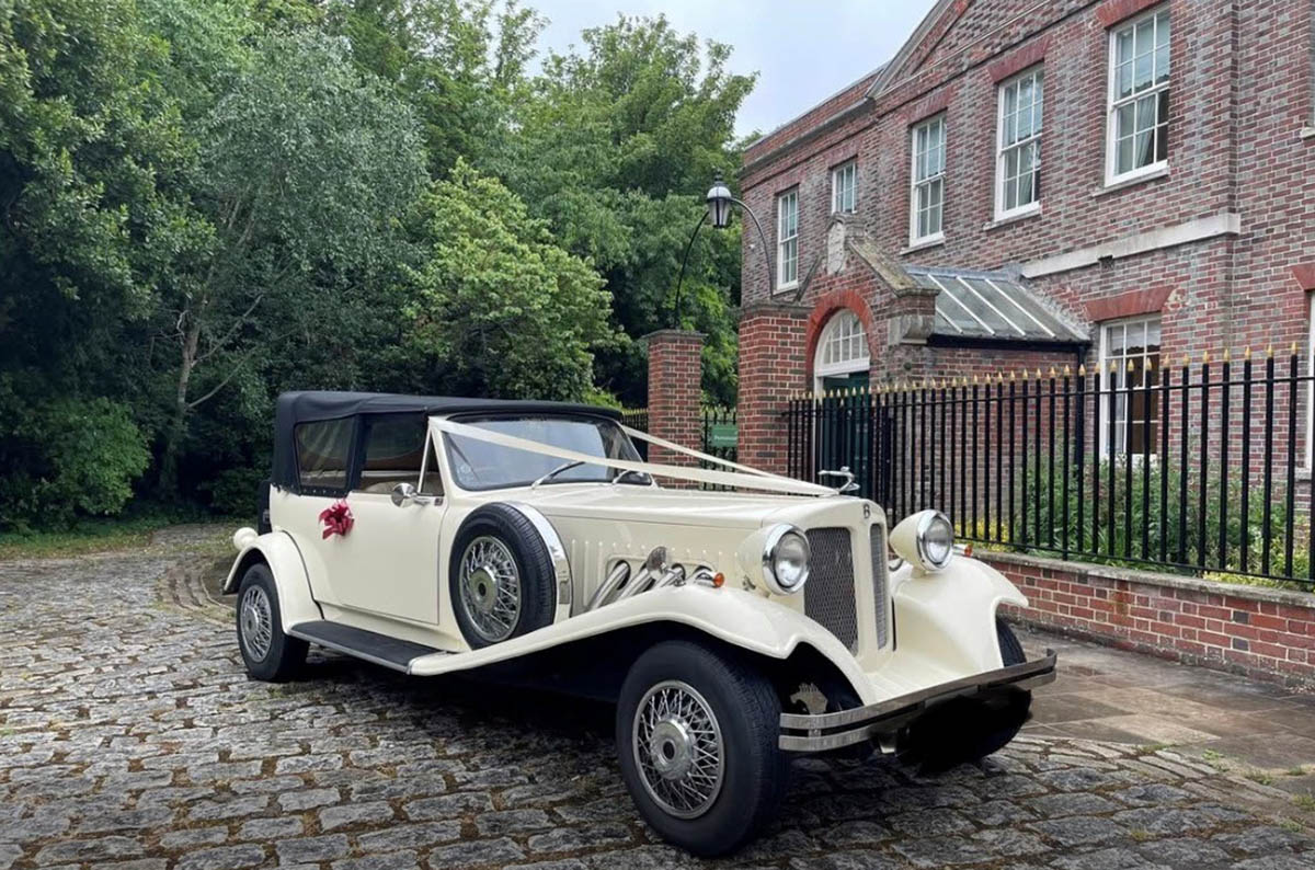 Beauford Convertible